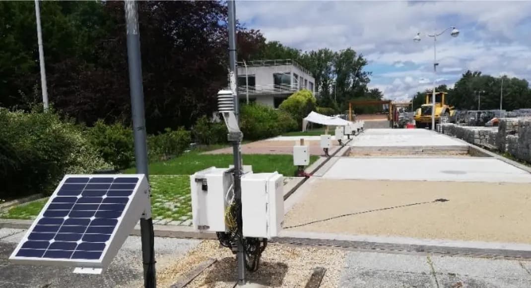 Mesure de propriétés radiatives de matériaux urbains